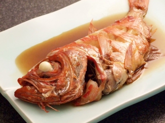 追加別注料理　金目鯛の煮つけ。